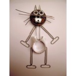 GATO CON GUANTES NO CAZA RATONES