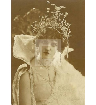 Mi Abuela, Reina II